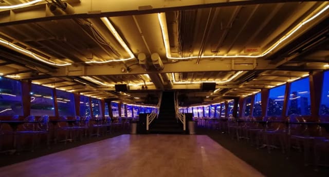 Cabana Yacht, NYC Party Boat photo 5