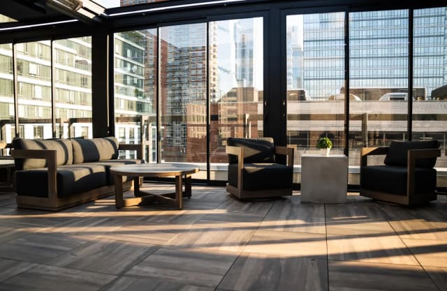 Era Rooftop: Hell's Kitchen photo 2