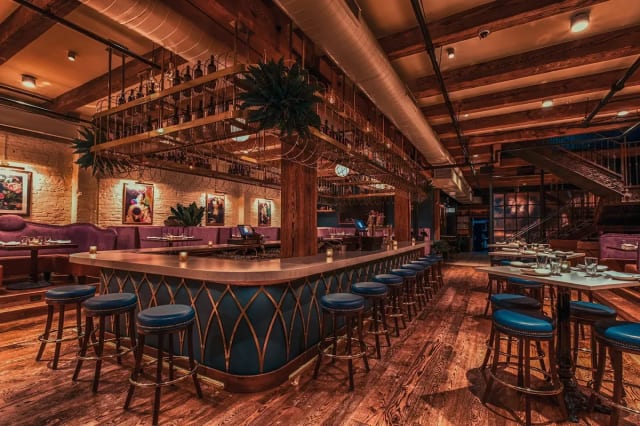 Blue Violet Cocktail Lounge at Hubbard Inn photo 3