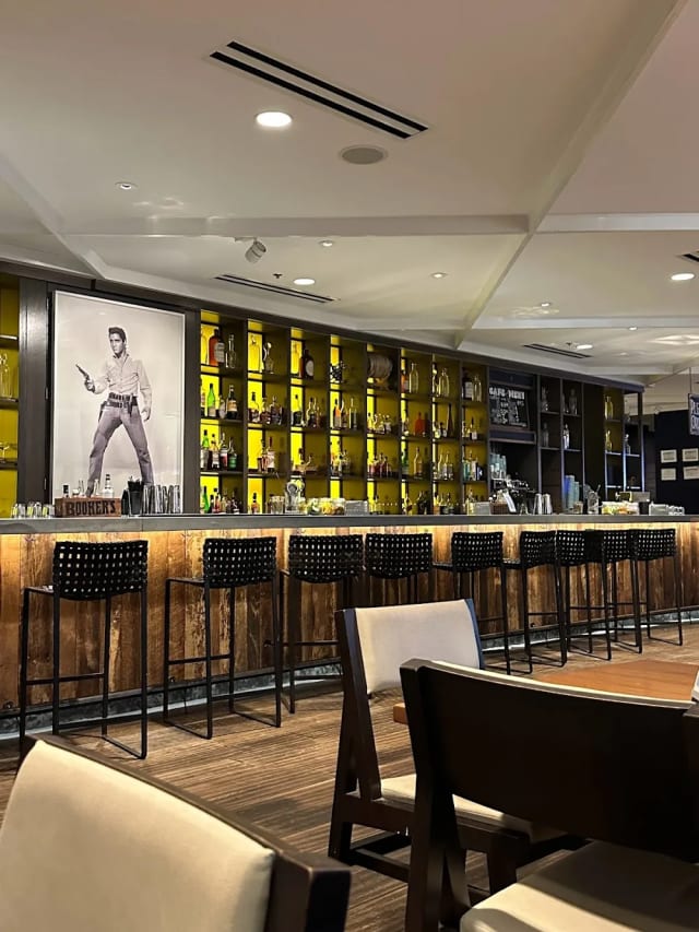 Library Restaurant & Lounge photo 5
