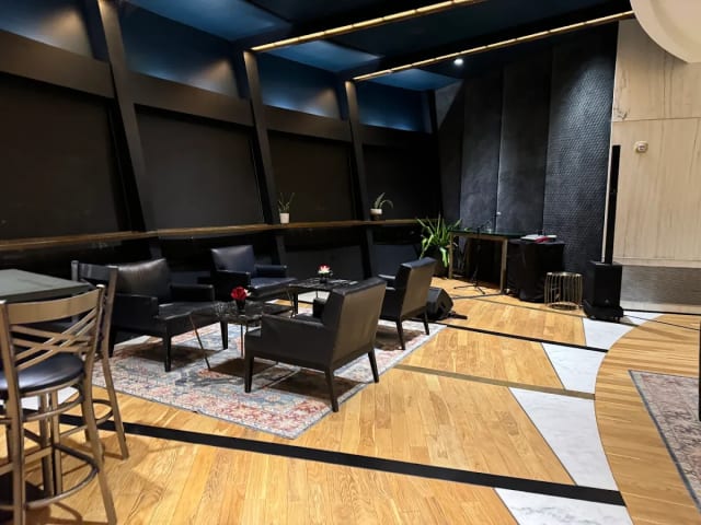 Skye Lounge photo 5