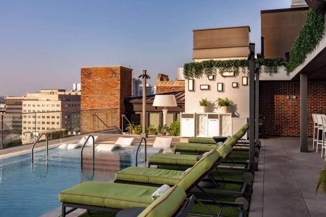 Heirloom Rooftop Lounge at Holston House photo 5