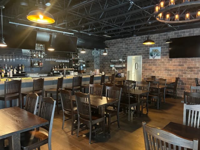 Topside Tavern - American Restaurant & Bar photo 3