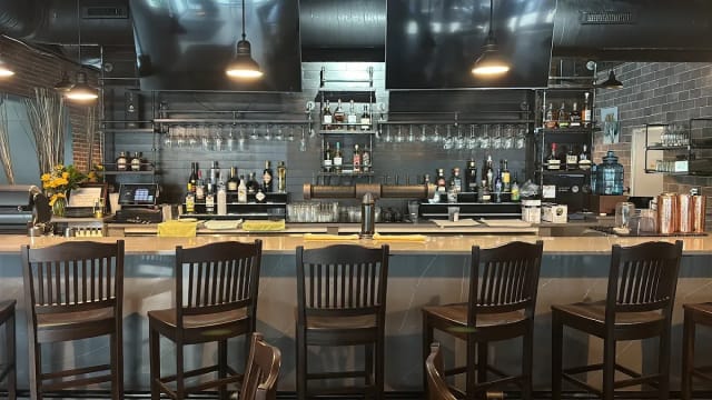 Topside Tavern - American Restaurant & Bar photo 4