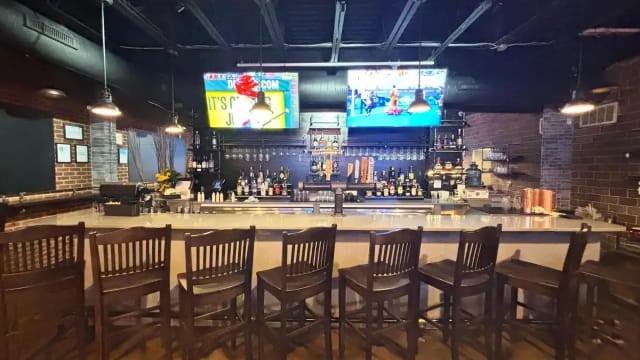 Topside Tavern - American Restaurant & Bar photo 5