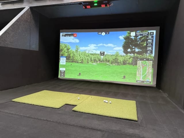 COR-Golf Cafe and Lounge photo 4