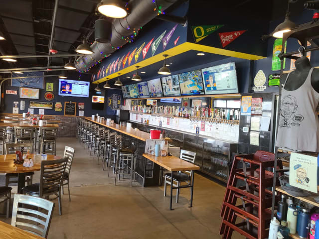 Greg's Kitchen & Taphouse photo 3