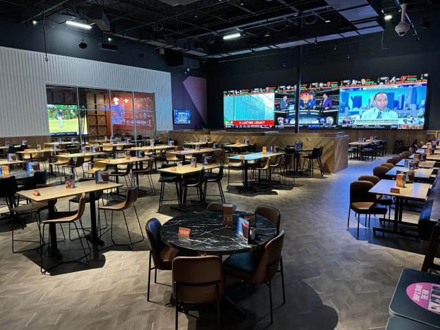 Dave & Buster's - Rosement, IL photo 5