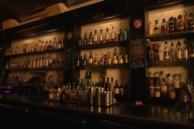 Caledonia Bar UES photo 3