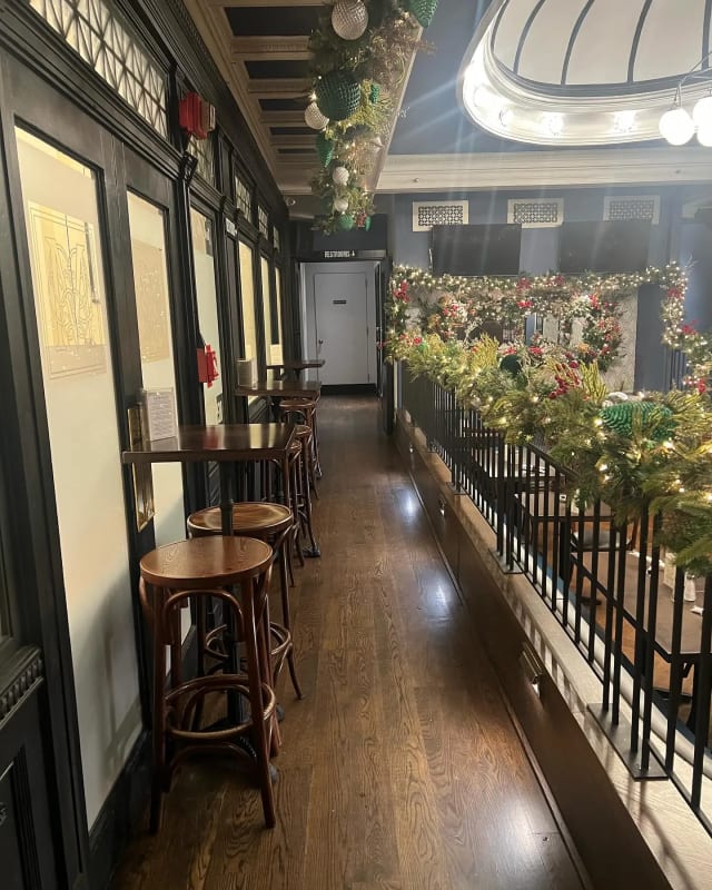 Jane Doe Bar & Restaurant photo 4