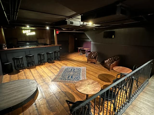 Baby Grand LES photo 4