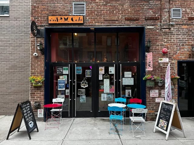 pinkFROG cafe photo 3