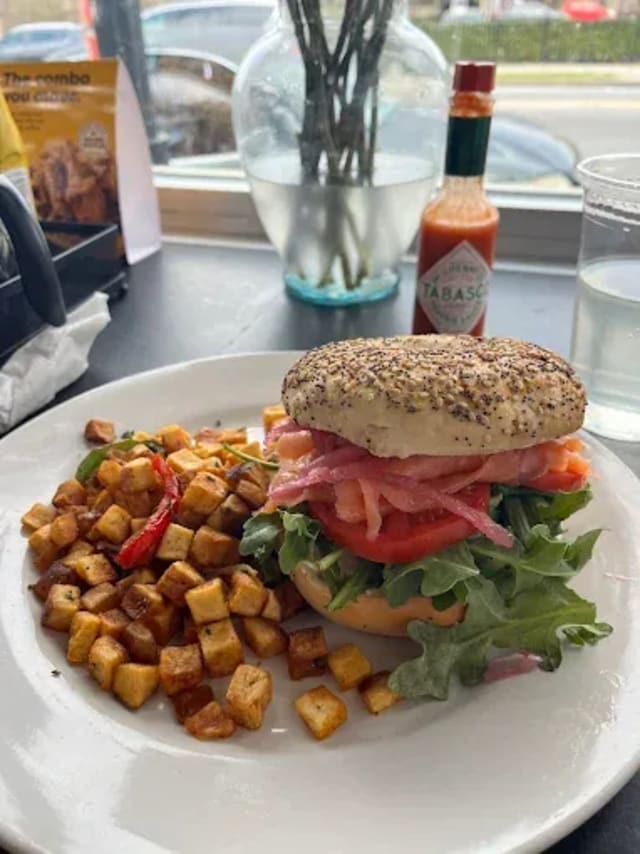 JW Honey's Brunch & Juice Bar photo 3
