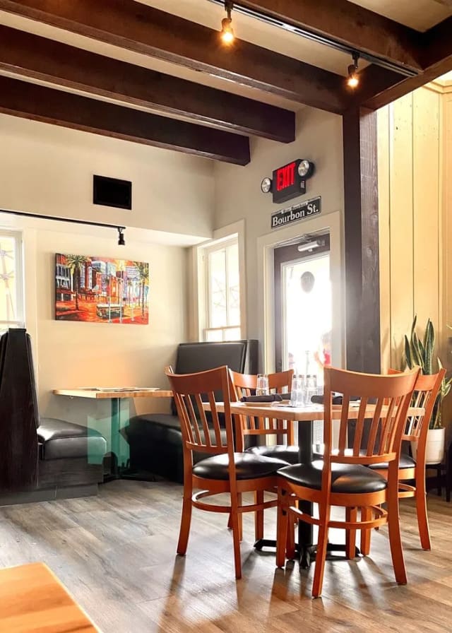 H'ours Creole Smokehouse photo 4