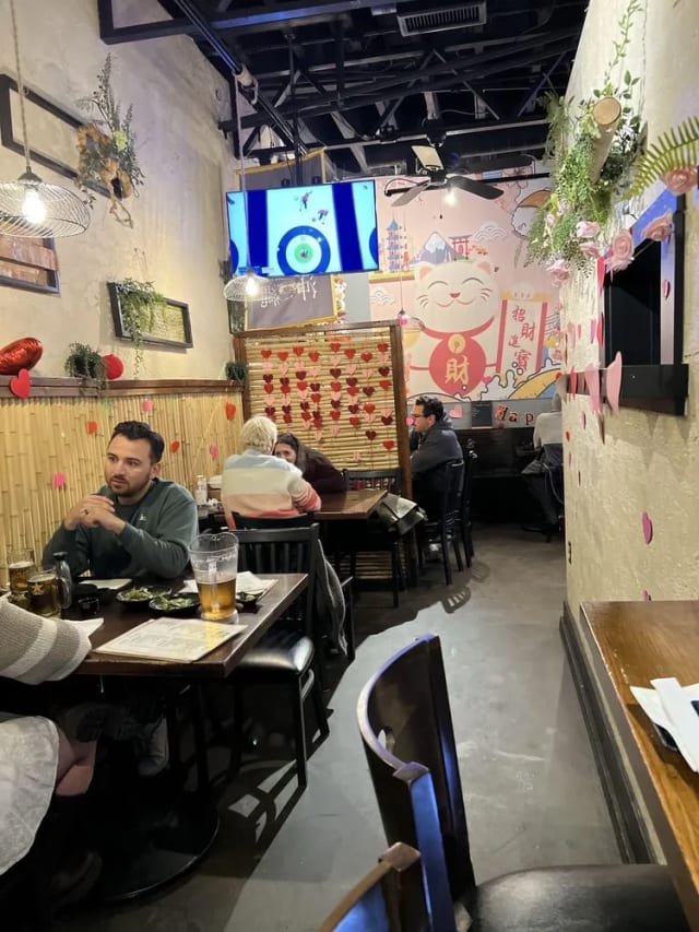 Oops! Sushi & Sake Bar photo 4