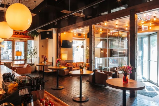 Beatrix: Streeterville photo 4