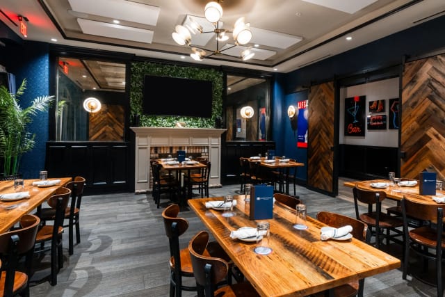 American Social - Bar & Kitchen: Tampa photo 4