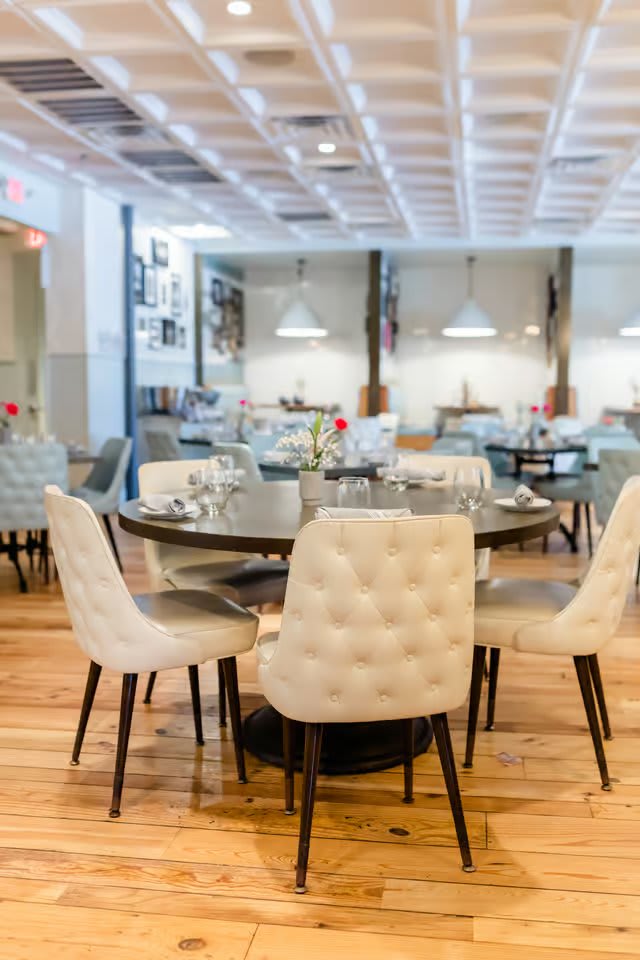 Liberty Kitchen & Oysterette - River Oaks photo 3