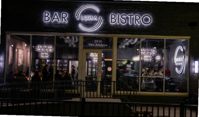 Luna Bar & Bistro photo 2
