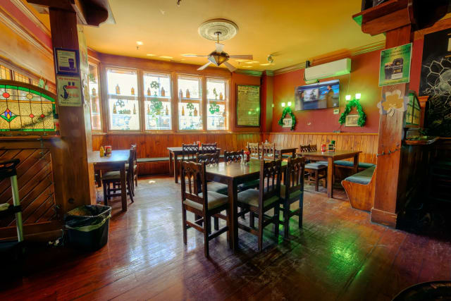 Hugh O'Neill's Restaurant & Pub photo 4