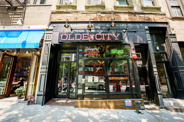 Olde City Cheesesteaks & Brew: Upper East Side photo 3