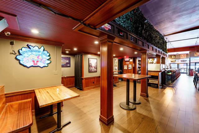Olde City Cheesesteaks & Brew: Upper East Side photo 5