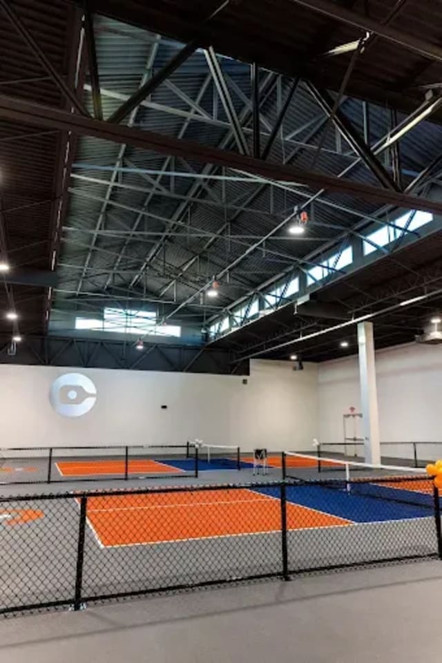 Crush Yard - Pickleball Bar & Lounge: Orlando photo 4