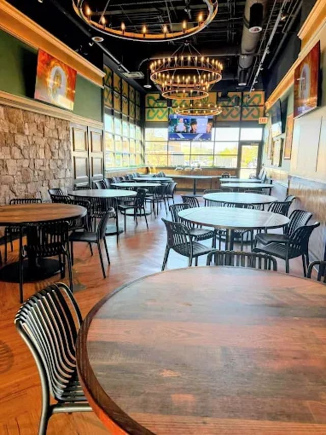 Finn McCool's Irish Sports Pub - Wheeling photo 5