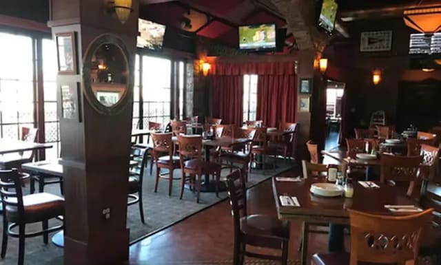 Moretti's Ristorante and Pizzeria - Schaumburg photo 3