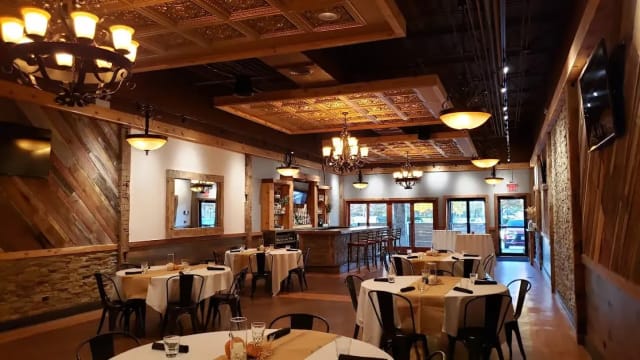 Moretti's Ristorante and Pizzeria - Rosemont photo 3