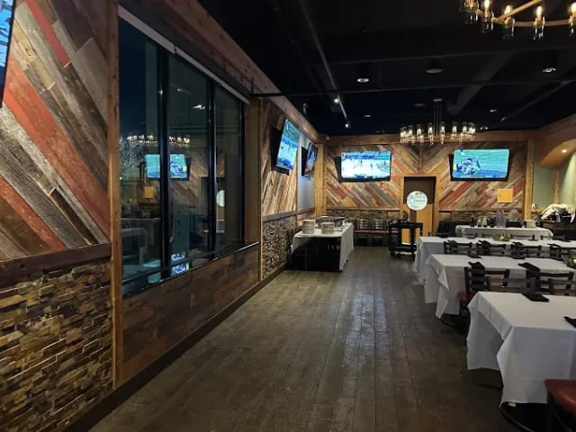 Moretti's Ristorante and Pizzeria - Elgin photo 3