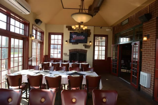 Moretti's Ristorante and Pizzeria - Lake in the Hills photo 4