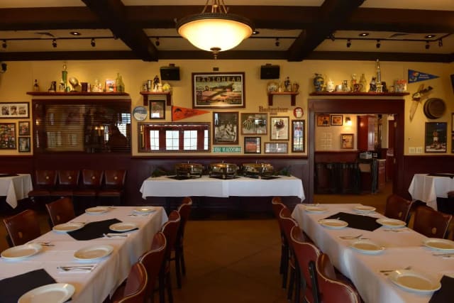 Moretti's Ristorante and Pizzeria - Lake in the Hills photo 5