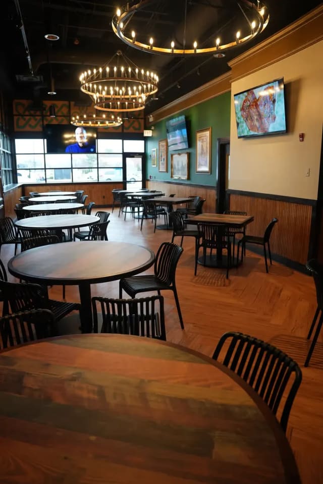 Moretti's Ristorante and Pizzeria- Wheeling photo 4