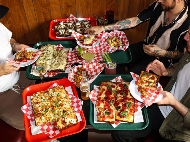 Turbo Pizza Bar photo 4