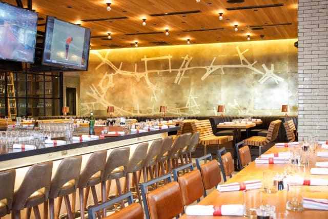 Earls Kitchen + Bar - Assembly Row photo 4