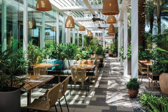 Earls Kitchen + Bar - Miami Worldcenter photo 3