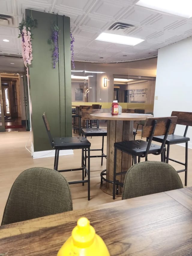 Aireal's Place Restaurant photo 4