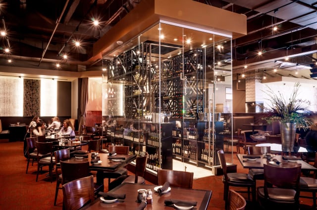 Crave American Kitchen & Sushi Bar – Eden Prairie photo 2
