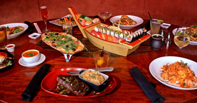 Crave American Kitchen & Sushi Bar – Maple Grove photo 4