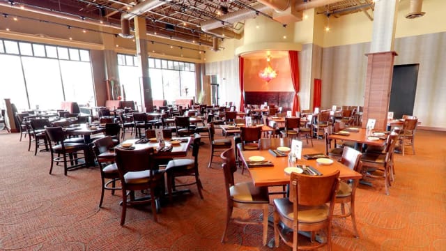 Crave American Kitchen & Sushi Bar – Woodbury photo 1