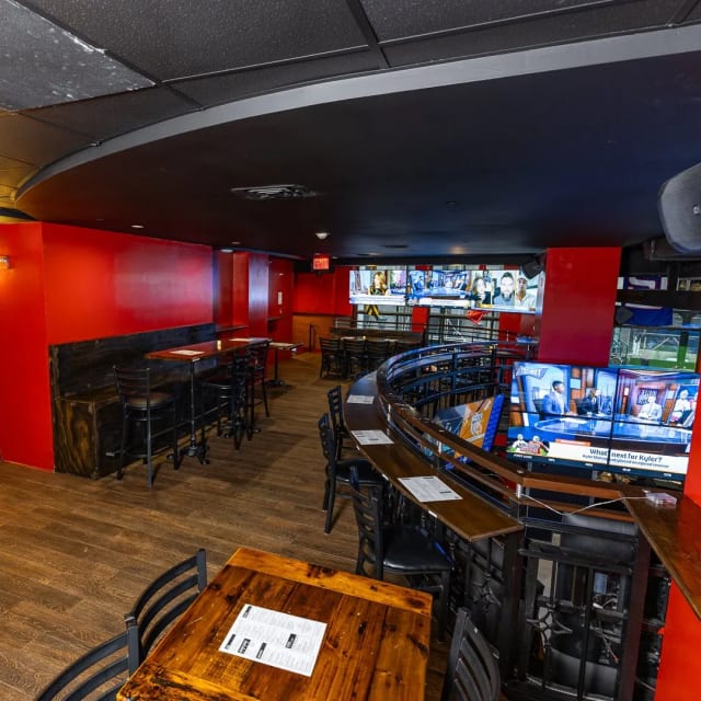 Continental Sports Lounge photo 3