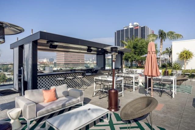 I|O ROOFTOP RESTAURANT LOUNGE & BAR photo 2