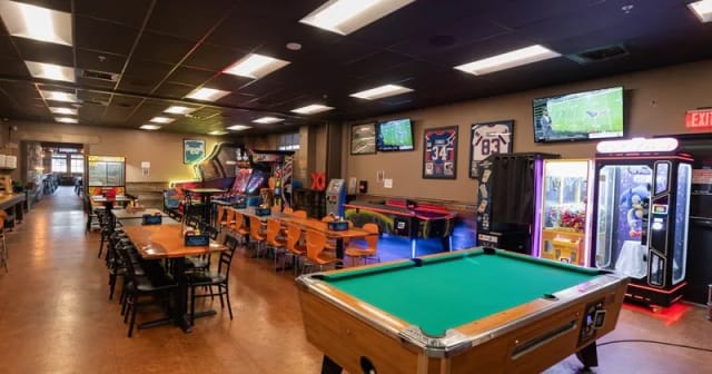 Bonfire Craft Kitchen and Tap House Tempe photo 4