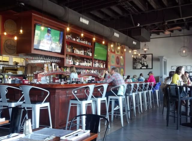 Lulu's Allston photo 5