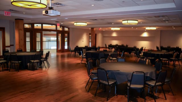 Ballrooms at 810 Entertainment - South Barrington