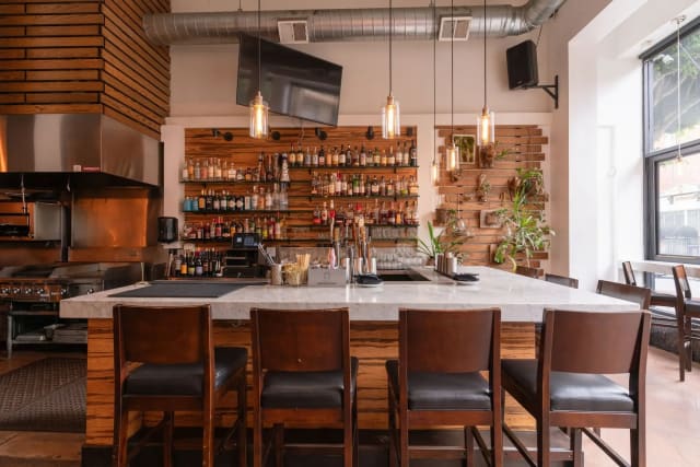 Main Bar Exclusive at Aliment