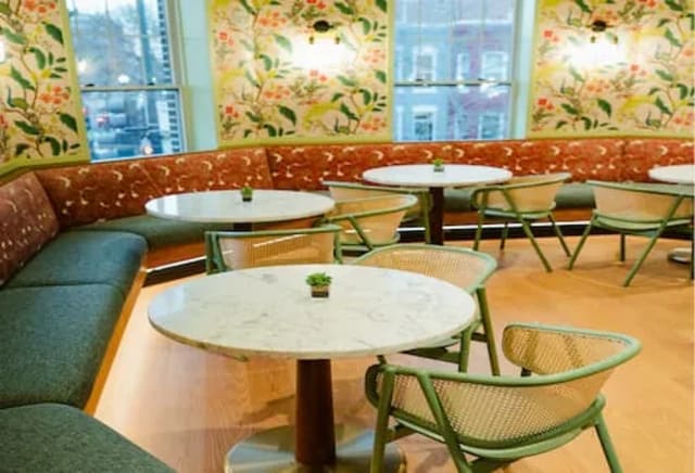 Rooftop Corner Lounge at Ambar Restaurant: Shaw