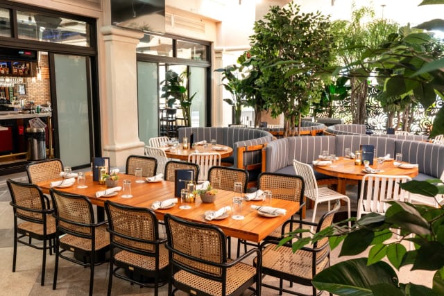 Amelia's Courtyard at American Social - Bar & Kitchen: Boca Raton