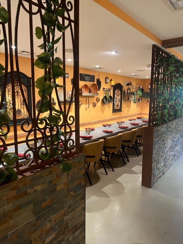 Abuela’s Kitchen at Descanso Restaurant: Los Angeles